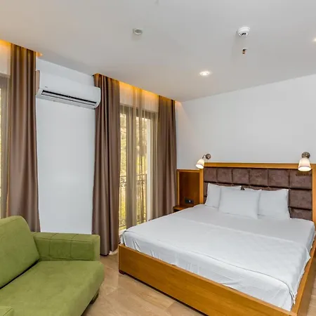 Hotel Plaza Lucice Petrovac Екстер'єр фото