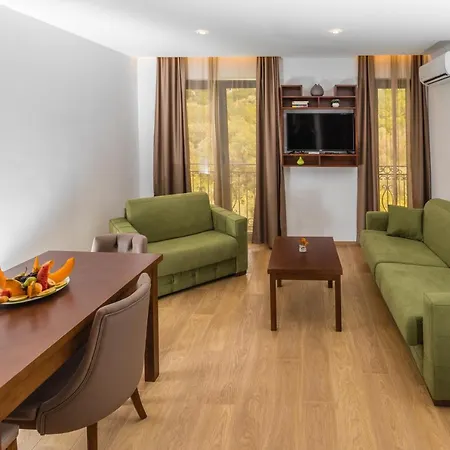 Hotel Plaza Lucice Petrovac Екстер'єр фото